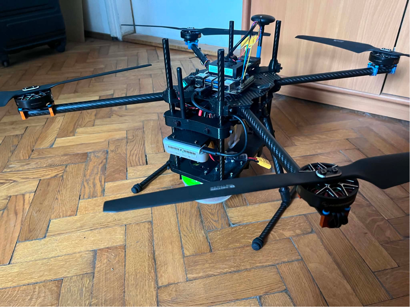 Dron